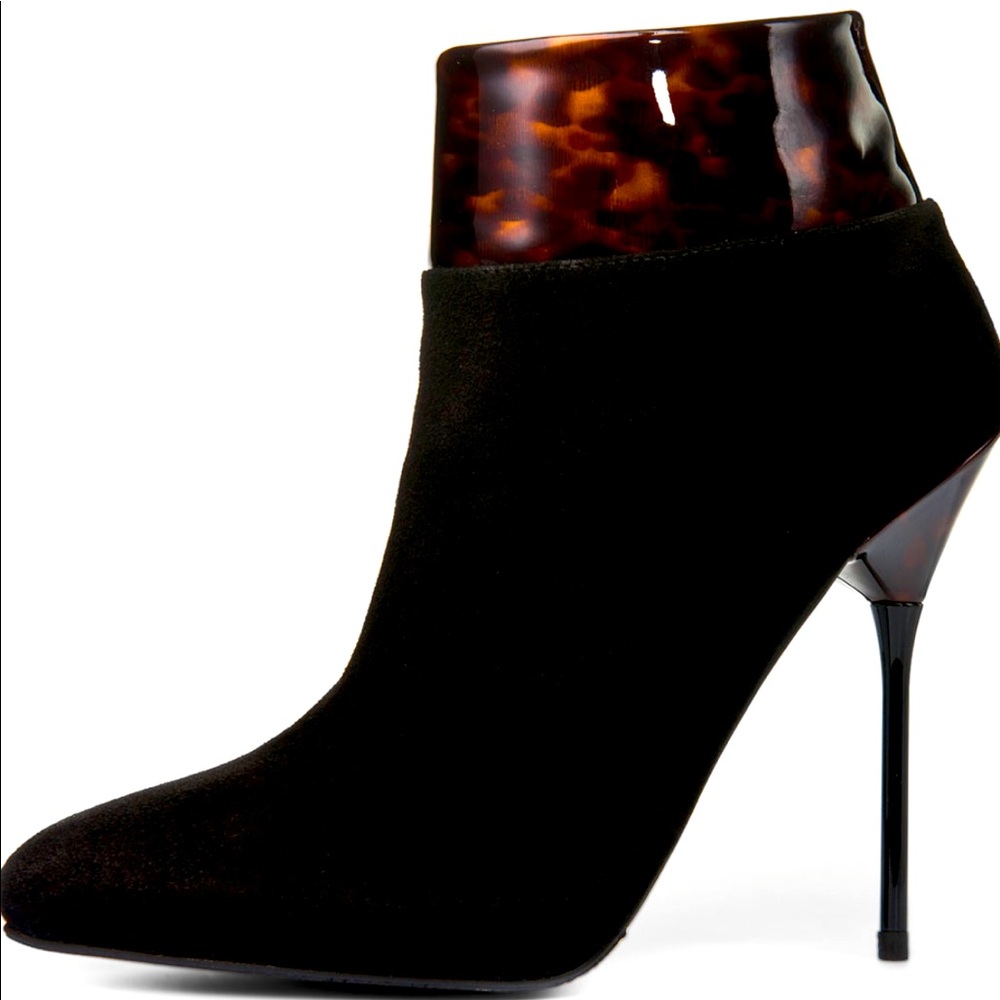 Stuart Weitzman suede boots leopard patent